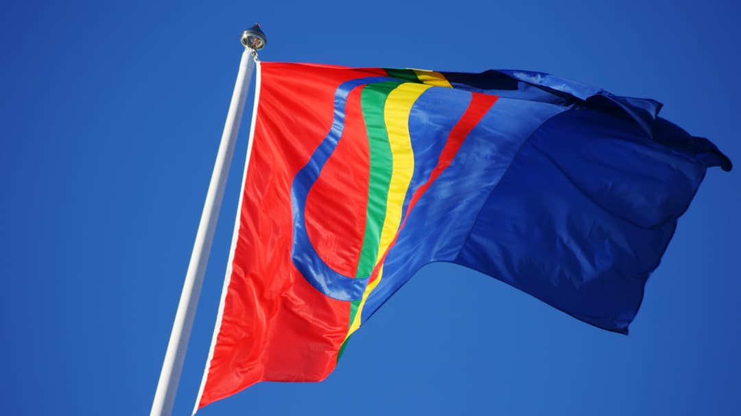 1067293-samiska-flaggan-sami-flag.jpg