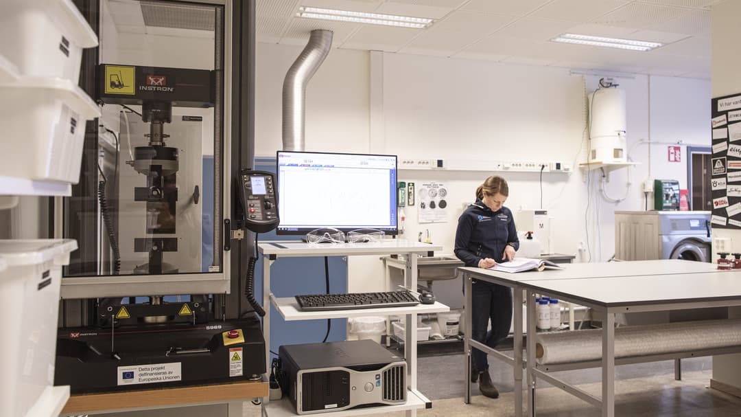 Overview of the materials lab at Sports Tech Research Centre
