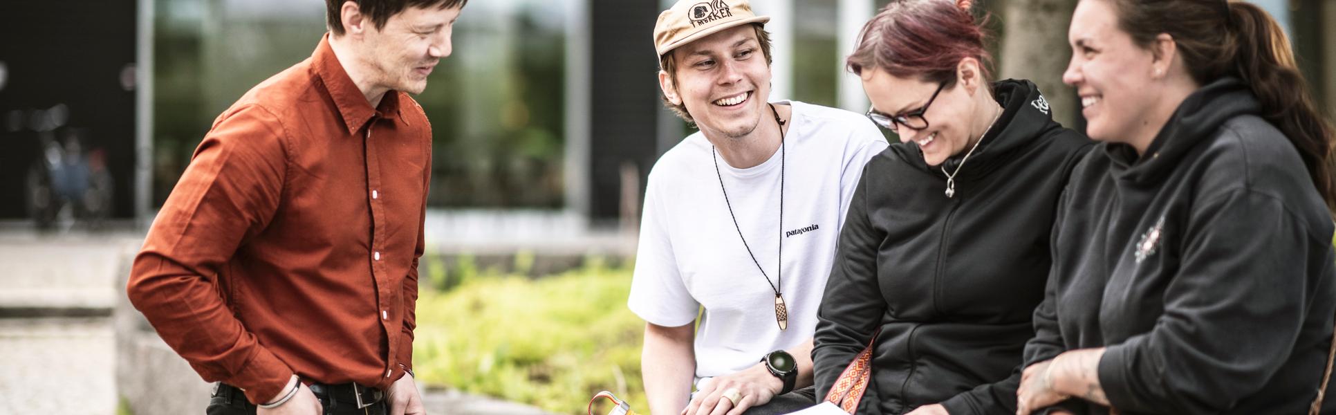 Studenter på Campus.