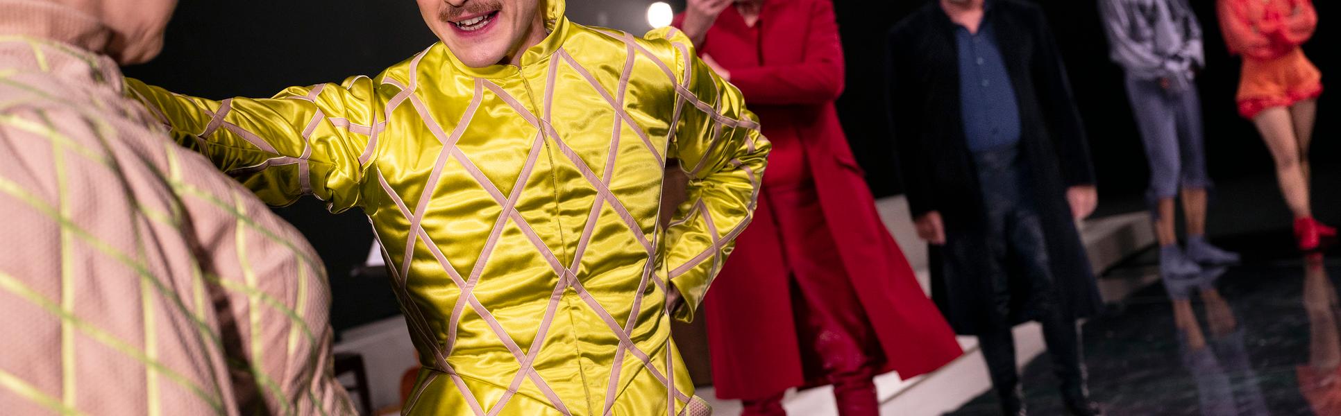 Teater Västernorrlands Två herrars tjänare.