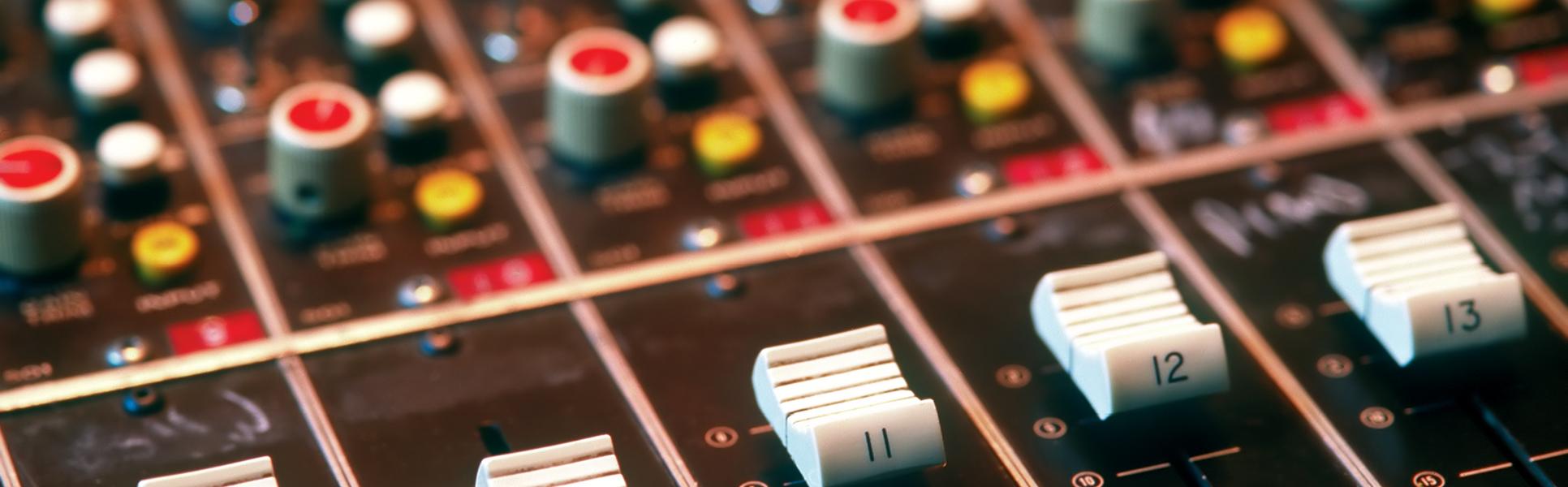 Mixing console