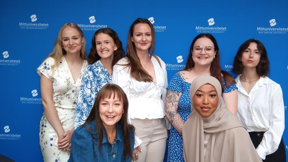 Glada studenter på avslutningen 2026