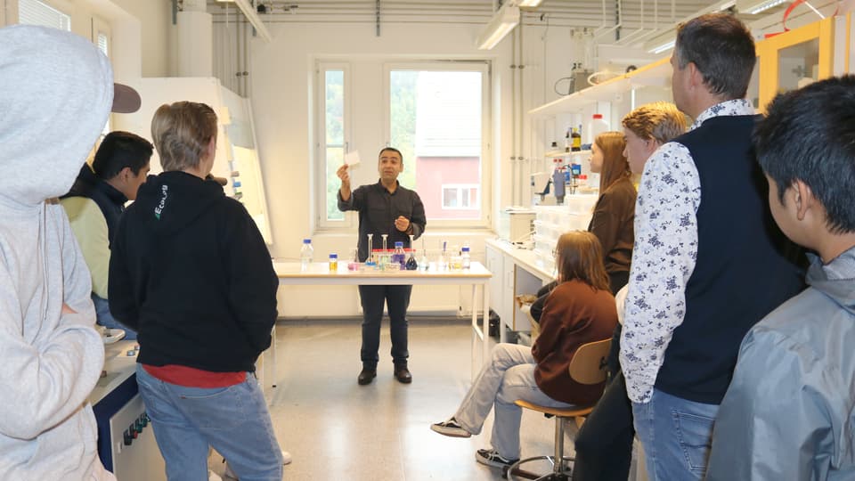 elever från hudiksvall besöker fscn