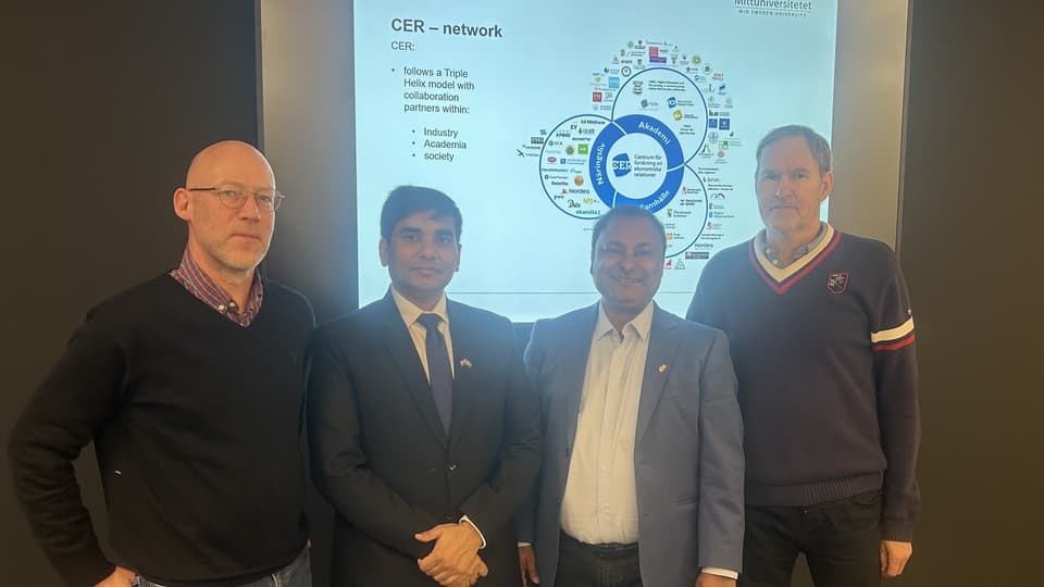 Indiens chargé d'affaires Mr. Rakesh Kumar Tiwari besöker CER